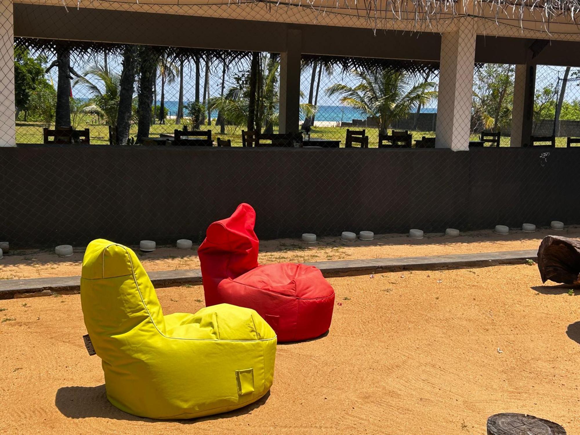 108 Palms Beach Resort Trincomalee Exterior foto